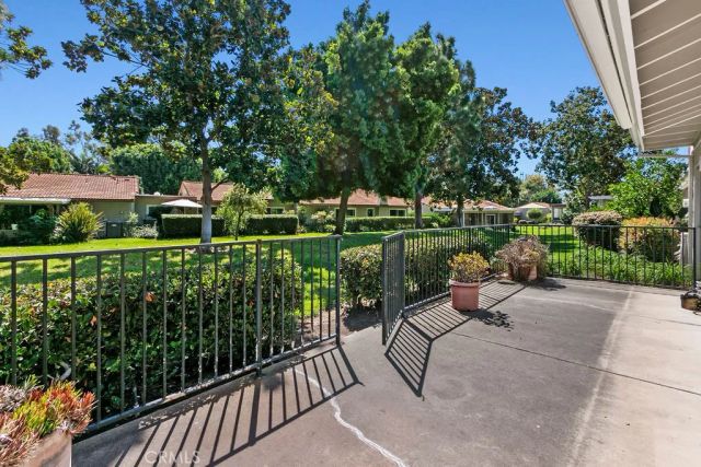 5543 Avenida Sosiega W A, Laguna Woods, CA 92637