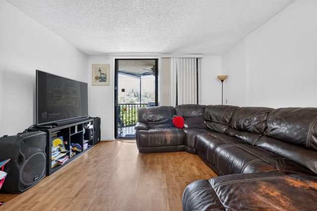 890 N Federal Highway 202, Lantana, FL 33462
