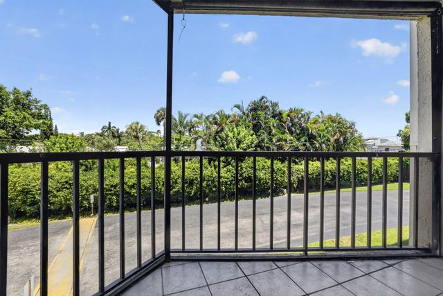 890 N Federal Highway 202, Lantana, FL 33462