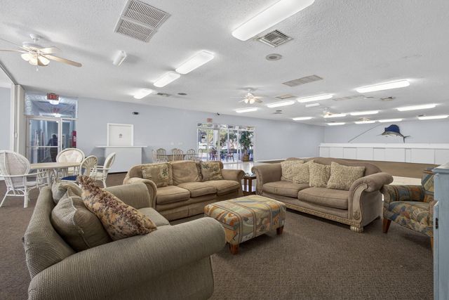 890 N Federal Highway 202, Lantana, FL 33462