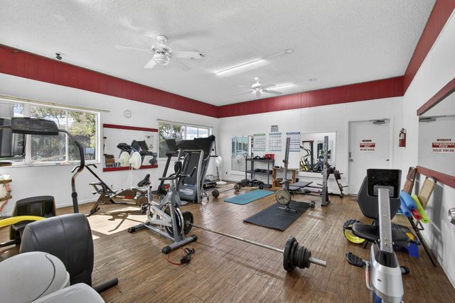 890 N Federal Highway 202, Lantana, FL 33462