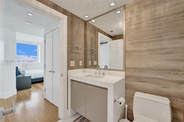 17875 Collins Ave 3201, Sunny Isles Beach, FL 33160