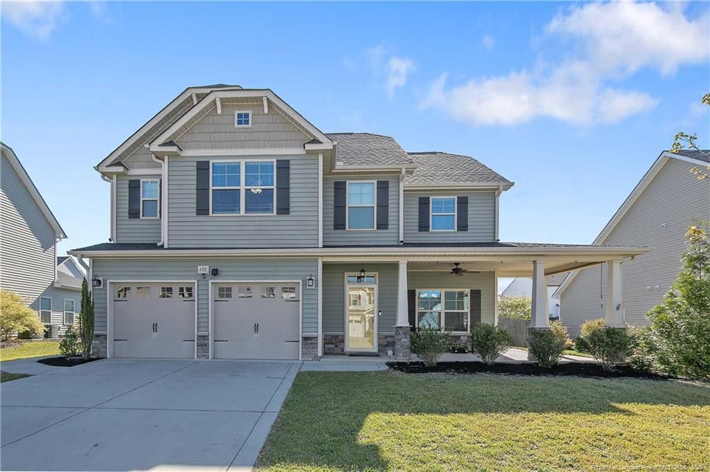 688 Stonebriar Avenue, Raeford, NC 28376