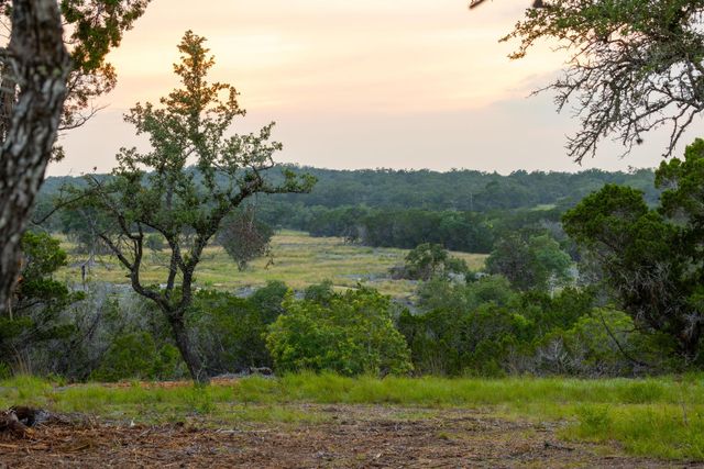 16 Shanandoah CIR, Wimberley, TX 78676