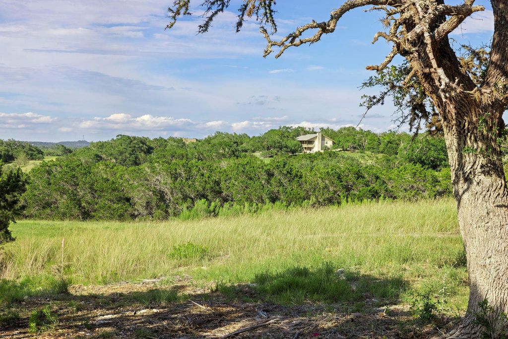 16 Shanandoah CIR, Wimberley, TX 78676