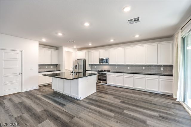 10770 Searchers Avenue, Las Vegas, NV 89129