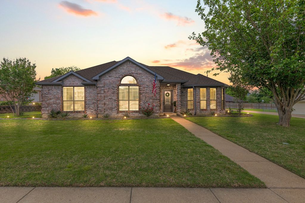 106 Brandon Lane, Forney, TX 75126