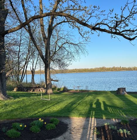 720 South Street, Barrington, IL 60010