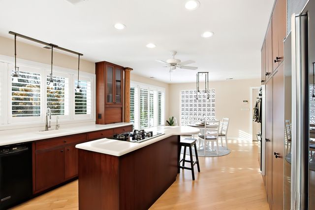 720 South Street, Barrington, IL 60010