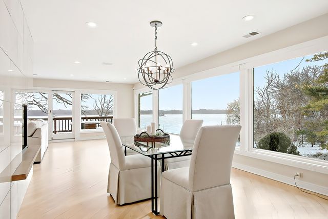 720 South Street, Barrington, IL 60010