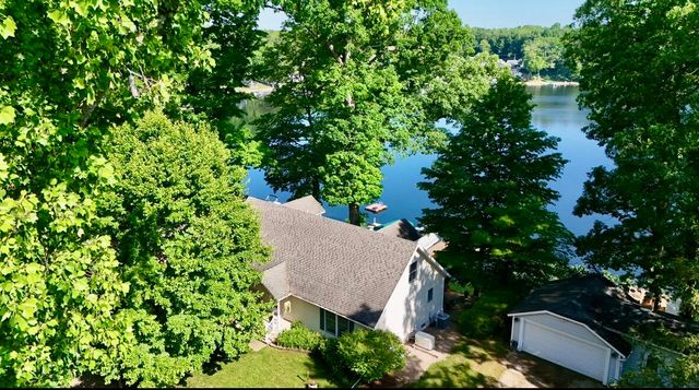 15891 Lakeview Drive, Buchanan Twp, MI 49107