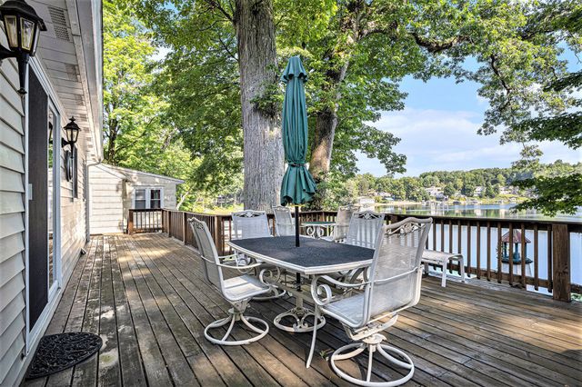15891 Lakeview Drive, Buchanan Twp, MI 49107