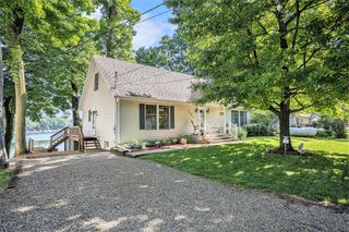 15891 Lakeview Drive, Buchanan Twp, MI 49107