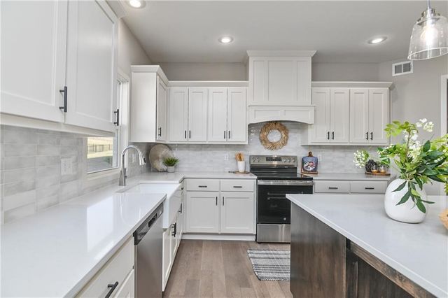 2283 Wabash Street, Olathe, KS 66061