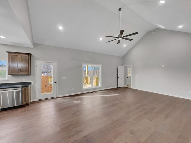 319 Lauren Ln, Westmoreland, TN 37186