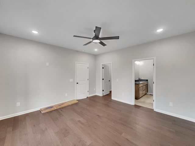 319 Lauren Ln, Westmoreland, TN 37186