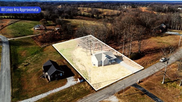 319 Lauren Ln, Westmoreland, TN 37186