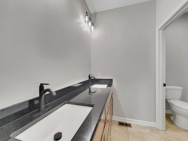 319 Lauren Ln, Westmoreland, TN 37186