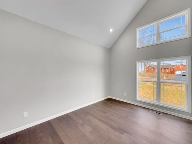 319 Lauren Ln, Westmoreland, TN 37186