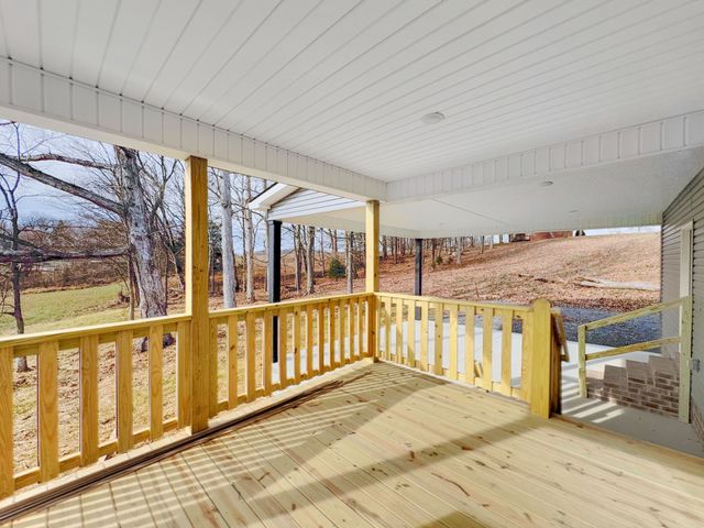 319 Lauren Ln, Westmoreland, TN 37186