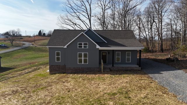 319 Lauren Ln, Westmoreland, TN 37186