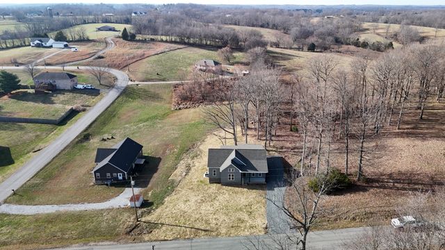 319 Lauren Ln, Westmoreland, TN 37186