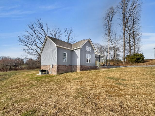 319 Lauren Ln, Westmoreland, TN 37186