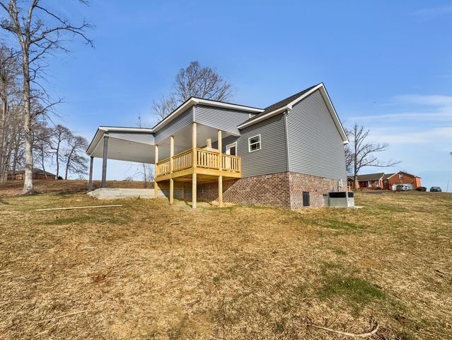 319 Lauren Ln, Westmoreland, TN 37186