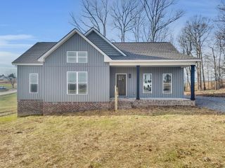 319 Lauren Ln, Westmoreland, TN 37186