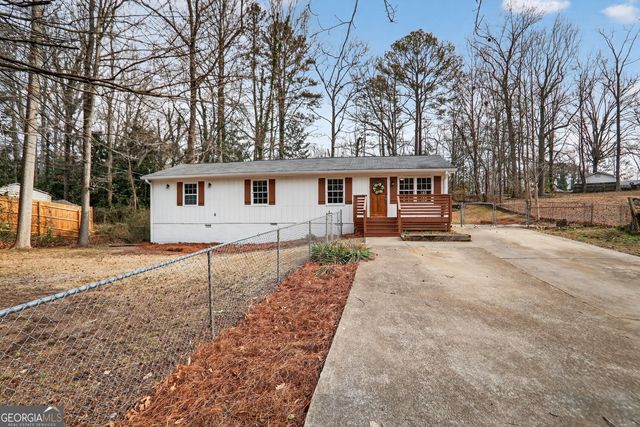 6355 Sweetbriar Drive, Mableton, GA 30126