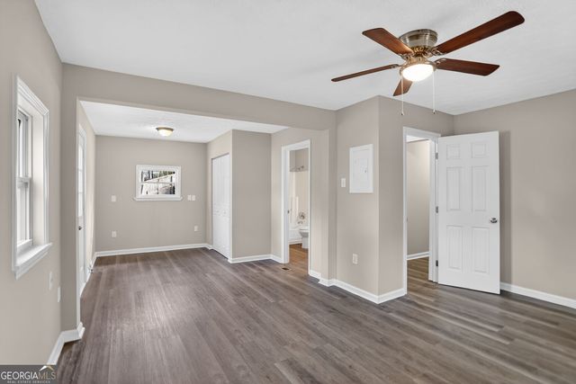 6355 Sweetbriar Drive, Mableton, GA 30126