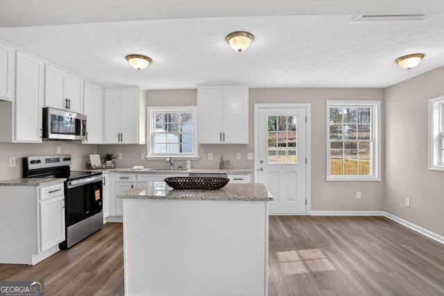 6355 Sweetbriar Drive, Mableton, GA 30126