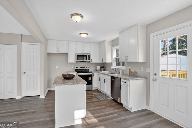 6355 Sweetbriar Drive, Mableton, GA 30126