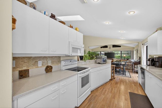 6335 SE Ames Way, Hobe Sound, FL 33455