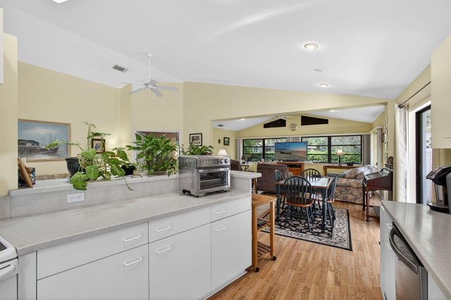 6335 SE Ames Way, Hobe Sound, FL 33455