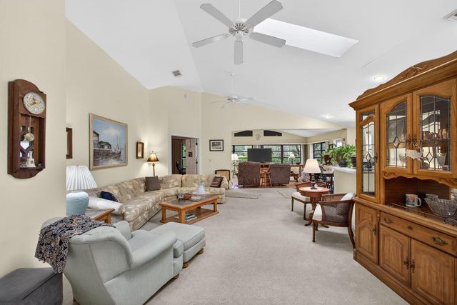 6335 SE Ames Way, Hobe Sound, FL 33455