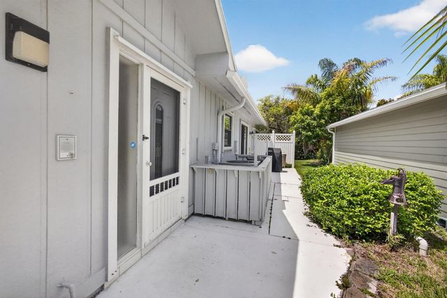6335 SE Ames Way, Hobe Sound, FL 33455
