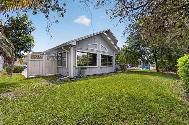 6335 SE Ames Way, Hobe Sound, FL 33455