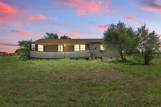 9917 S Hwy 171, Grandview, TX 76050