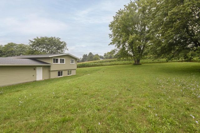 W389N7644 Pennsylvania STREET, Oconomowoc, WI 53066