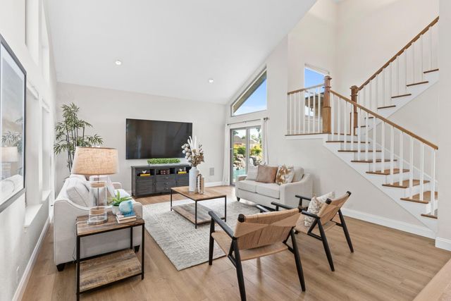 6104 Doubloon Ct, Elk Grove, CA 95758