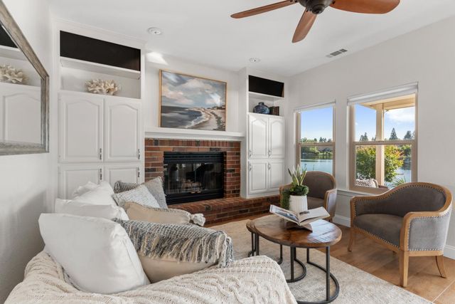 6104 Doubloon Ct, Elk Grove, CA 95758