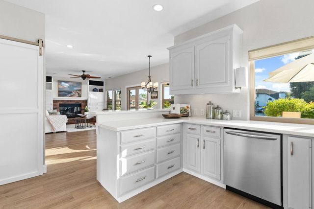 6104 Doubloon Ct, Elk Grove, CA 95758