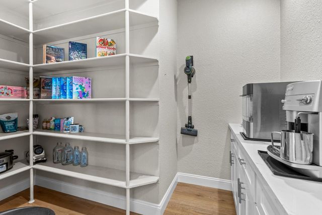 6104 Doubloon Ct, Elk Grove, CA 95758