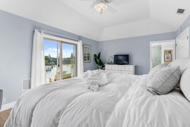 6104 Doubloon Ct, Elk Grove, CA 95758