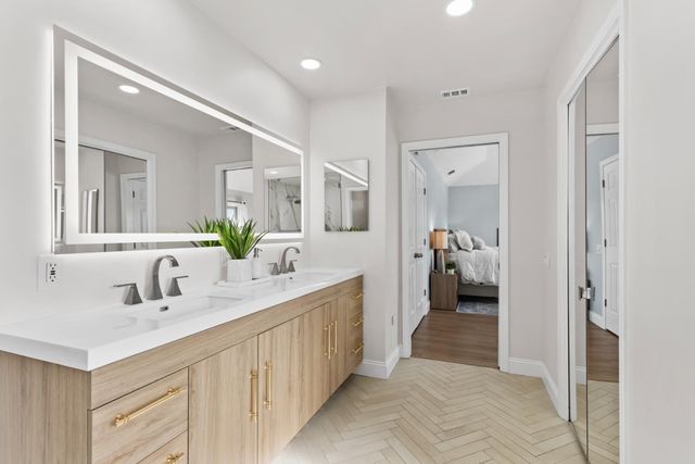 6104 Doubloon Ct, Elk Grove, CA 95758