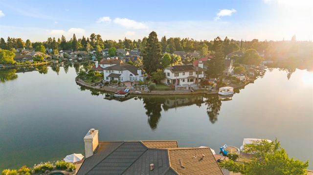 6104 Doubloon Ct, Elk Grove, CA 95758