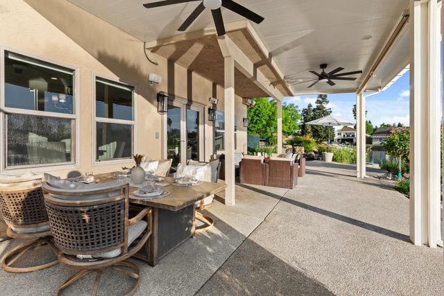 6104 Doubloon Ct, Elk Grove, CA 95758