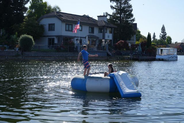 6104 Doubloon Ct, Elk Grove, CA 95758