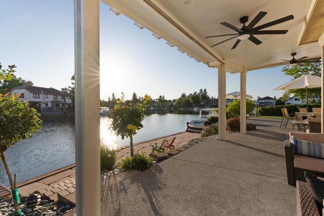 6104 Doubloon Ct, Elk Grove, CA 95758